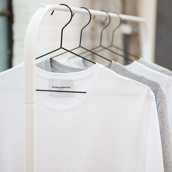 Meet your Posher, Laura - Picture 2 of 2